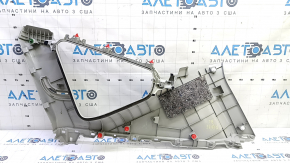 Накладка задней стойки левая Toyota Prius V 12-17 серая, 2 части, потерта