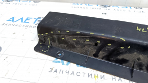 Крепление накладки заднего бампера центральное Jeep Cherokee KL 19-23 трещина