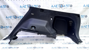 Обшивка арки правая Toyota Prius V 15-17 черная, царапины