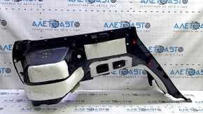Обшивка арки правая Toyota Prius V 15-17 черная, царапины