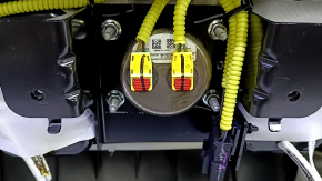 Торпедо передняя панель с AIRBAG Jeep Cherokee KL 14-23 черная, с бокс карманом, надорван уплотнитель, треснута
