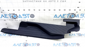 Накладка порога задняя левая внутренняя Toyota Prius V 15-17 черная, царапины