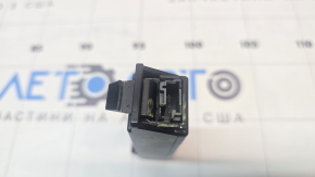 Battery Control Module Polestar 2 21-25 разряжена, дефект фишки