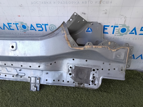 Задняя панель Mercedes W213 E 300/350 17-23 высверлена, серебро