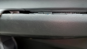 Обшивка двери карточка передняя левая Honda CRV 23-26 черная, подлокотник кожа черная с оранжевой строчкой, молдинг черный глянец, тычки, вмятина