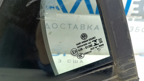 Стекло двери треугольник с уплотнителем переднее левое Volkswagen ID.4 21-26