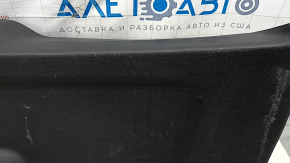 Обшивка двери багажника нижняя Mercedes W167 GLE 350 450 20-26 черная, верхняя часть, царапины, потерта, вмятины, побелел пластик