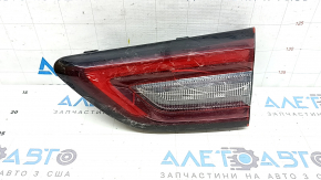 Фонарь внутренний крышка багажника правый Ford Escape MK4 23-26 трещины, в клее, царапины