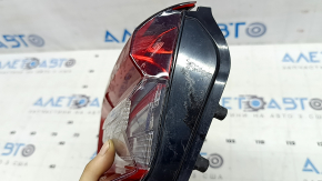 Фонарь внутренний крышка багажника правый Ford Escape MK4 23-26 трещины, в клее, царапины