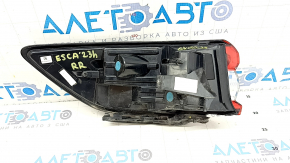 Фонарь внешний крыло правый Ford Escape MK4 23-26 LED, нет части крепления, в клее, царапины