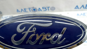 Эмблема решетки радиатора grill Ford Escape MK4 23-26 полез хром, царапины