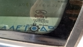 Форточка глухое стекло задняя правая Ford Escape MK3 13-19 хром, царапины на стекле