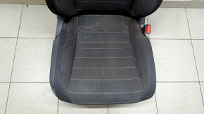 Пассажирское сидение Honda CRV 23-26 без airbag, механическое, подогрев, ткань черная с оранжевой строчкой, Sport, под химчистку