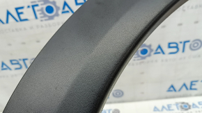 Ornament aripă spate dreapta pentru Nissan Rogue 21-24, fabricat în SUA, structură, zgârieturi, urme de lovire, elemente de fixare rupte, crăpături în elementele de fixare