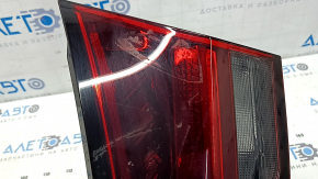 Фонарь внутренний дверь багажника правый Nissan Rogue 21-26 галоген + LED, царапины, в клее