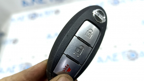 Ключ Nissan Rogue 21-22 S, 3 кнопки, хром, царапины, окислено жало