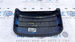 Накладка центральной консоли задняя верхняя Audi Q7 16-26 кожа черная, вмятины