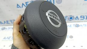 Подушка безопасности airbag в руль водительская Nissan Rogue 21-22 черная, тип 1, царапины