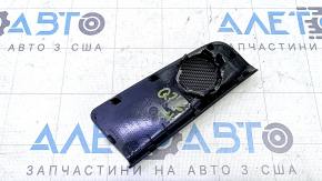 Сетка динамика в накладке центральной стойки нижняя левая Audi Q7 16-26 черная