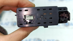 USB Hub Nissan Rogue 21-23