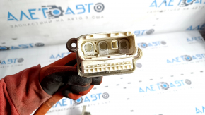 Cablu de înaltă tensiune pentru transmisia automată a unui Toyota Camry V55 15-17 hibrid SUA
