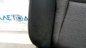 Водительское сидение Nissan Rogue 21-22 без airbag, механическое, ткань черно-серая US built, примято, под химчистку