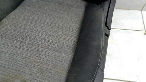 Водительское сидение Nissan Rogue 21-22 без airbag, механическое, ткань черно-серая US built, примято, под химчистку