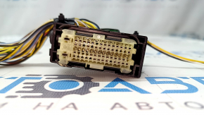 Фишка на блок ECU компьютер двигателя BMW X5 F15 16-18 plug-in большая, светлая, 42 пина