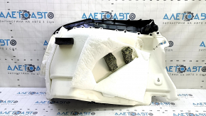 Обшивка арки правая Toyota Prius 50 16-19 под запаску, черная, под чистку, примята, царапины