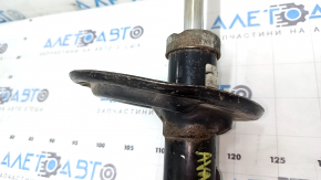 Амортизатор передний правый Toyota Avalon 13-18 R18, погнута чашка