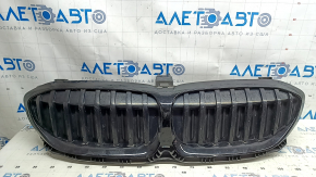 Решетка радиатора grill в сборе BMW 3 G20 19-22 с жалюзи, черный глянец, без камеры, песок, надломаны крепления