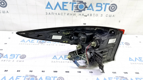 Фонарь верхний крыло правый Toyota Prius 50 19-22 отсутствует фишка, царапины