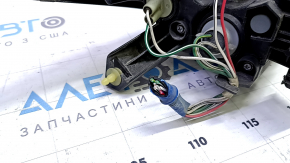Фонарь верхний крыло правый Toyota Prius 50 19-22 отсутствует фишка, царапины
