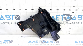 Накладка колени водителя Toyota Prius 50 16-22 черная, царапина