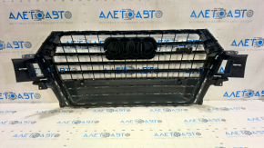 Решетка радиатора grill в сборе Audi Q7 16-19 серая