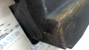 Protecția partea dreaptă a caroseriei pentru Lexus NX200t NX300 NX300h 15-21 este îndoită, are rupturi și este uzată.