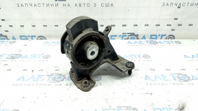 Suportul motorului din spate al modelului Lexus NX300h 15-21 este crăpat.