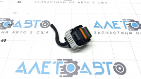Фишка на блок ECU компьютер двигателя Audi Q8 19-20 3.0T MHEV зеленая