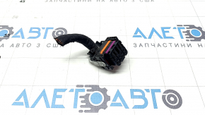 Фишка на блок ECU компьютер двигателя Audi Q8 19-20 3.0T MHEV черная