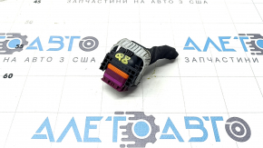 Фишка на блок ECU компьютер двигателя Audi Q8 19-20 3.0T MHEV фиолетовая