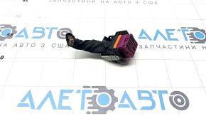Фишка на блок ECU компьютер двигателя Audi Q8 19-20 3.0T MHEV фиолетовая