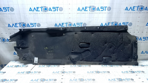 Protecția inferioară stânga față a caroseriei modelului Audi Q8 19-25 este ruptă.