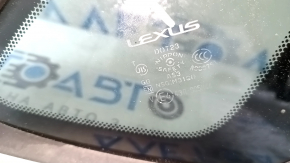Форточка глухое стекло задняя правая Lexus NX200t NX300 NX300h 15-21 хром, царапины на хроме
