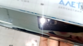 Молдинг крышки багажника Honda Accord 16-17 hybrid, рест, хром, царапины, дефект хрома