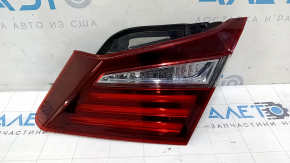 Фонарь внутренний крышка багажника правый Honda Accord 16-17 hybrid, рест, царапины