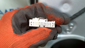 Дверь в сборе передняя правая Toyota Venza 21-24 keyless, белый 070, царапины, тычки на хроме