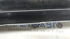 Порог левый Ford Mustang mk6 15-23 графит M7, без брызговика, царапины, надломаны крепления, трещина в креплении, замят
