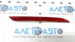 Отражатель заднего бампера правый Ford Mustang mk6 18-23 трещины в стекле