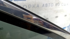 Форточка глухое стекло задняя левая Toyota Venza 21-24 хром, сломаны направляйки, потертости на хроме