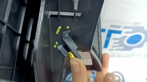 Перчаточный ящик, бардачок Ford Mustang mk6 15-20 черный с AIRBAG , царапины, надломано крепление